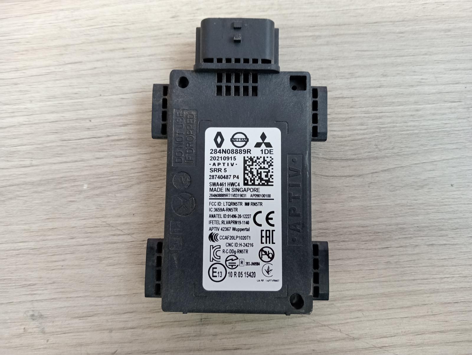 8960725