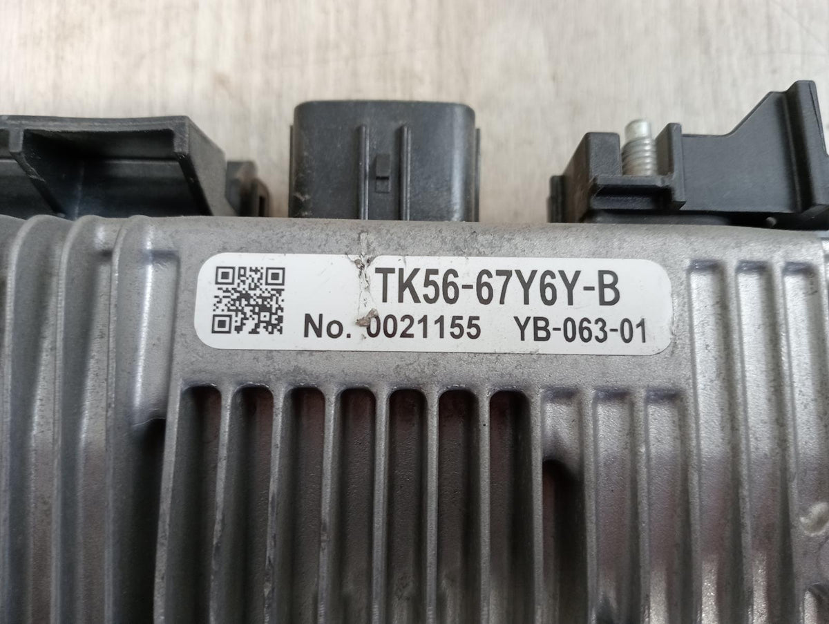 9047657