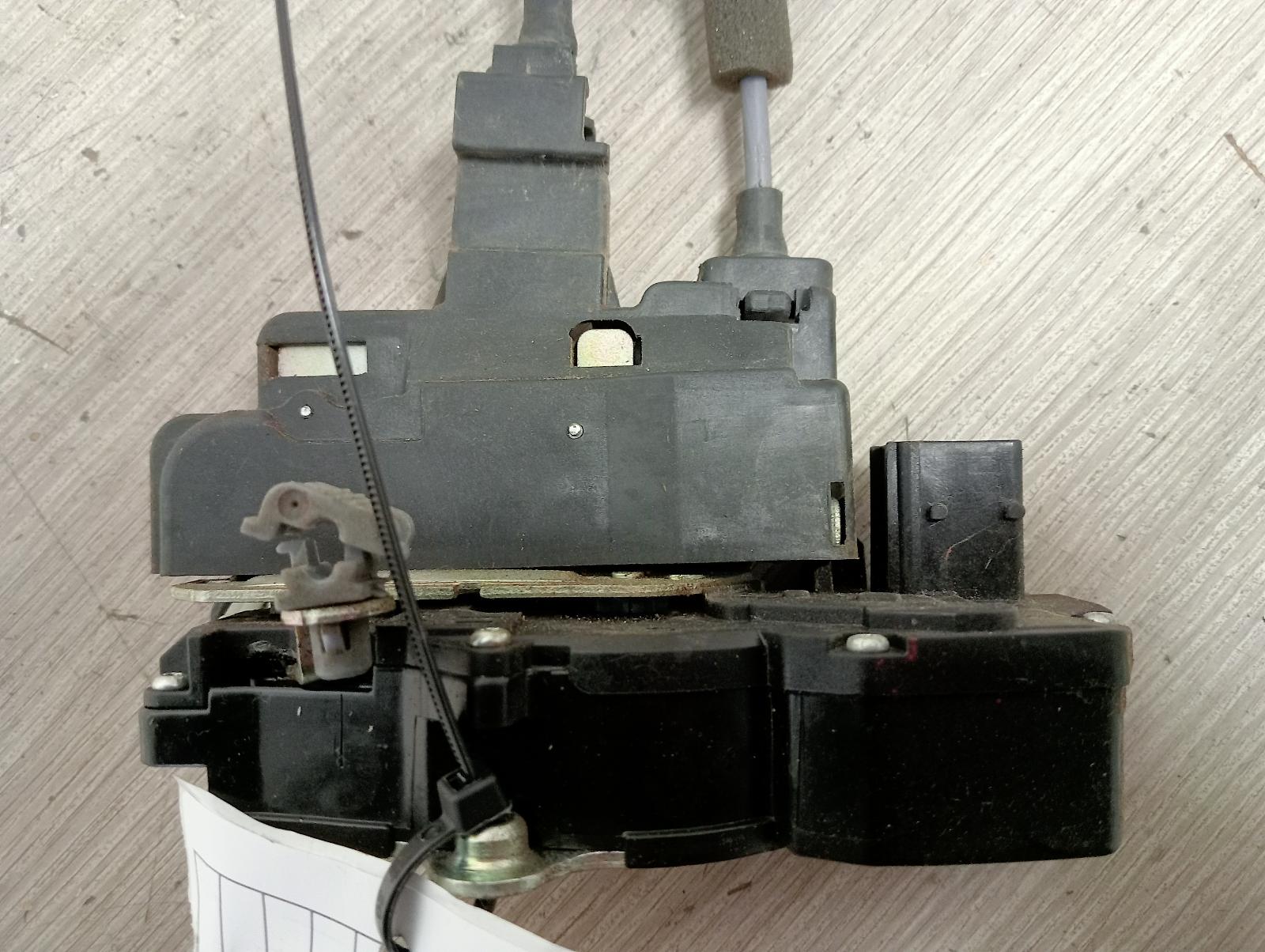 8960272