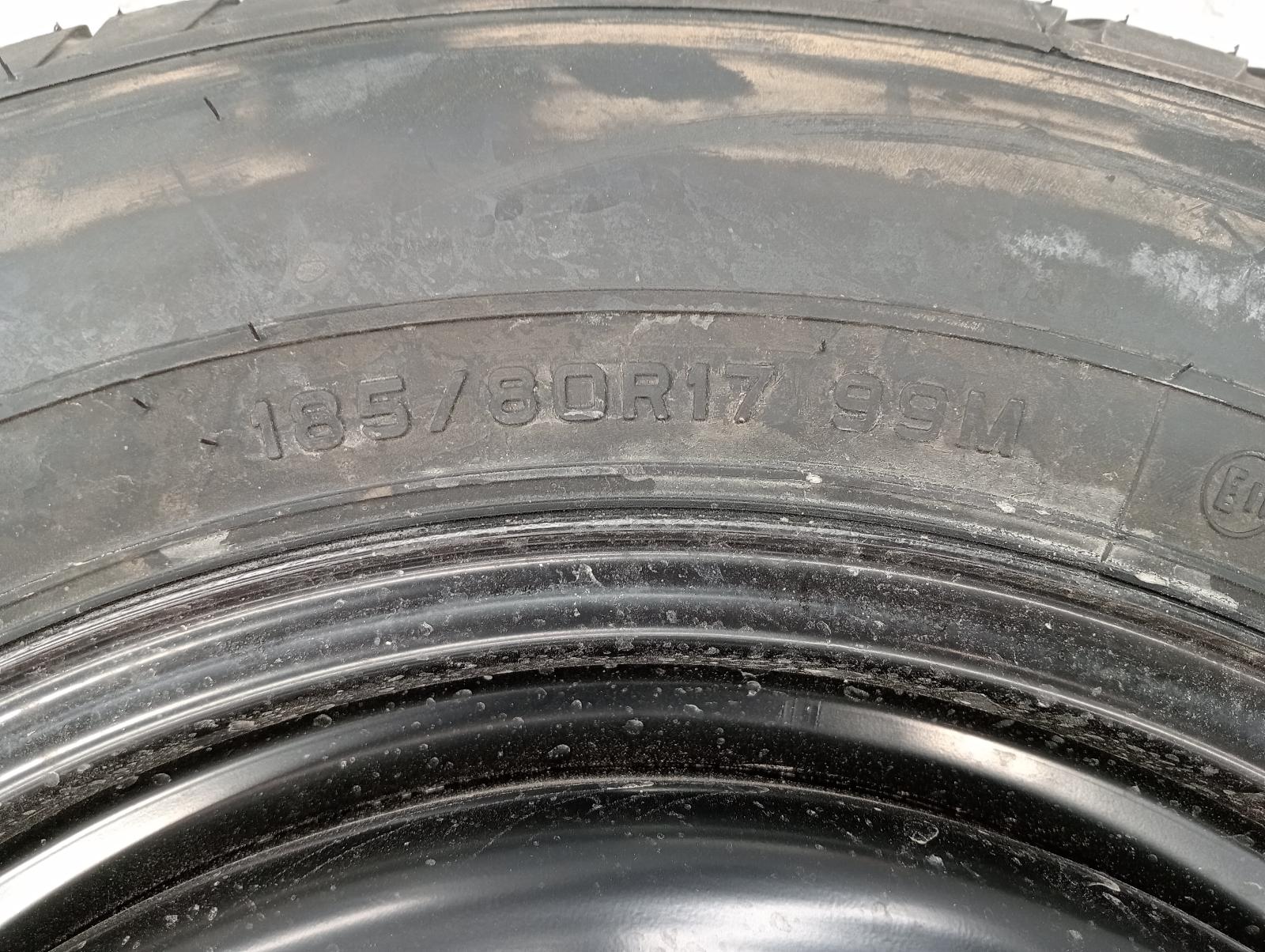 8952735