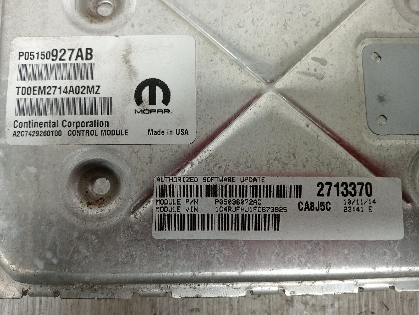 8972593