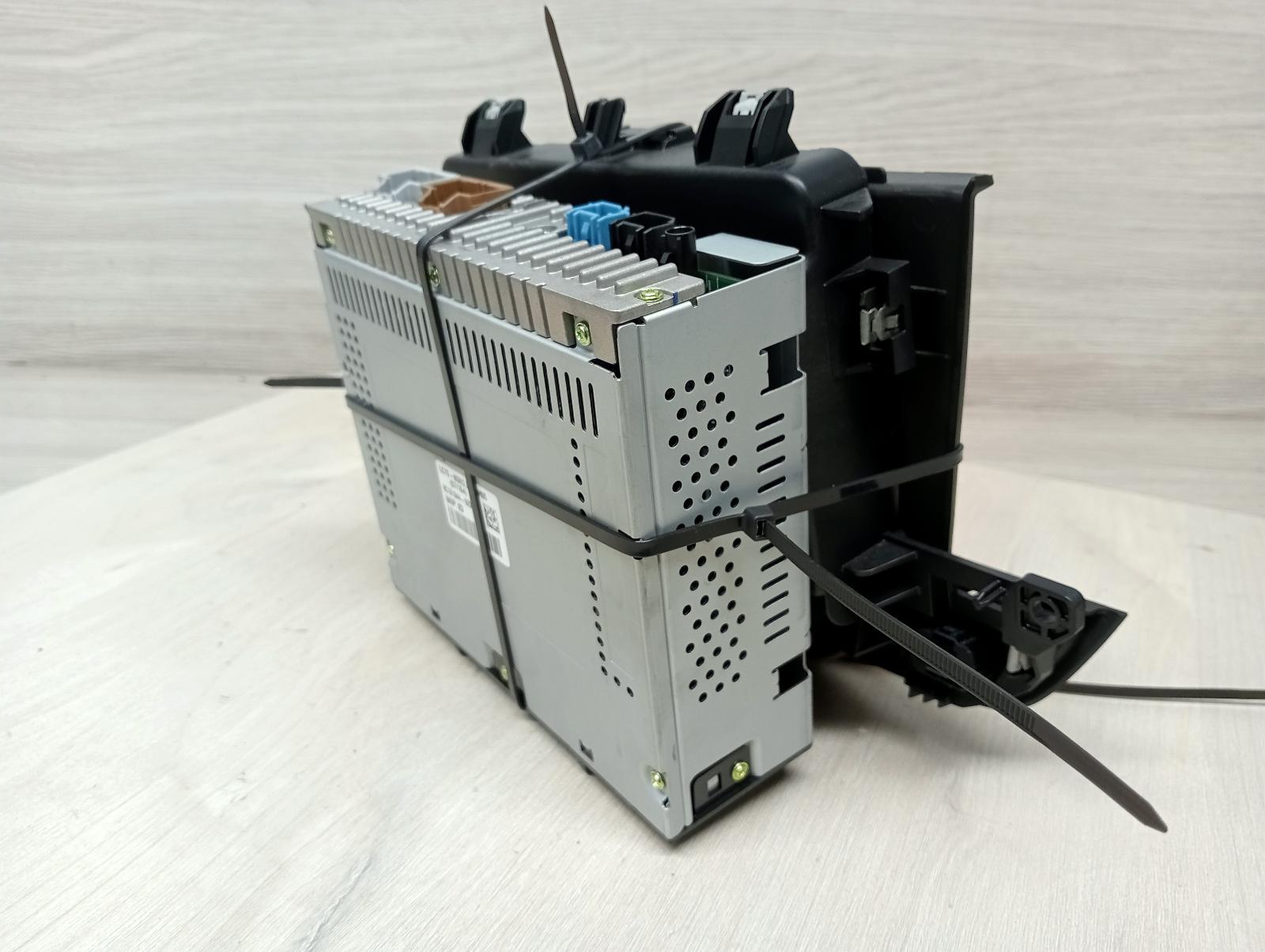 8951596