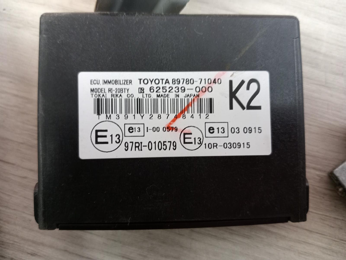 9069689