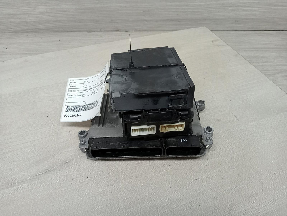 9010370