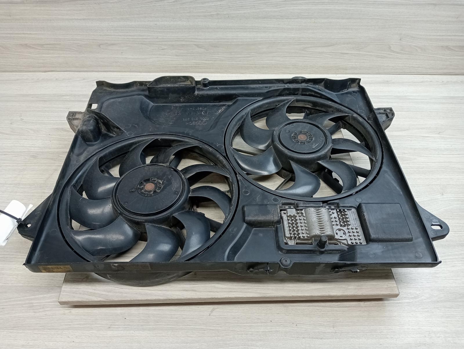 8963725