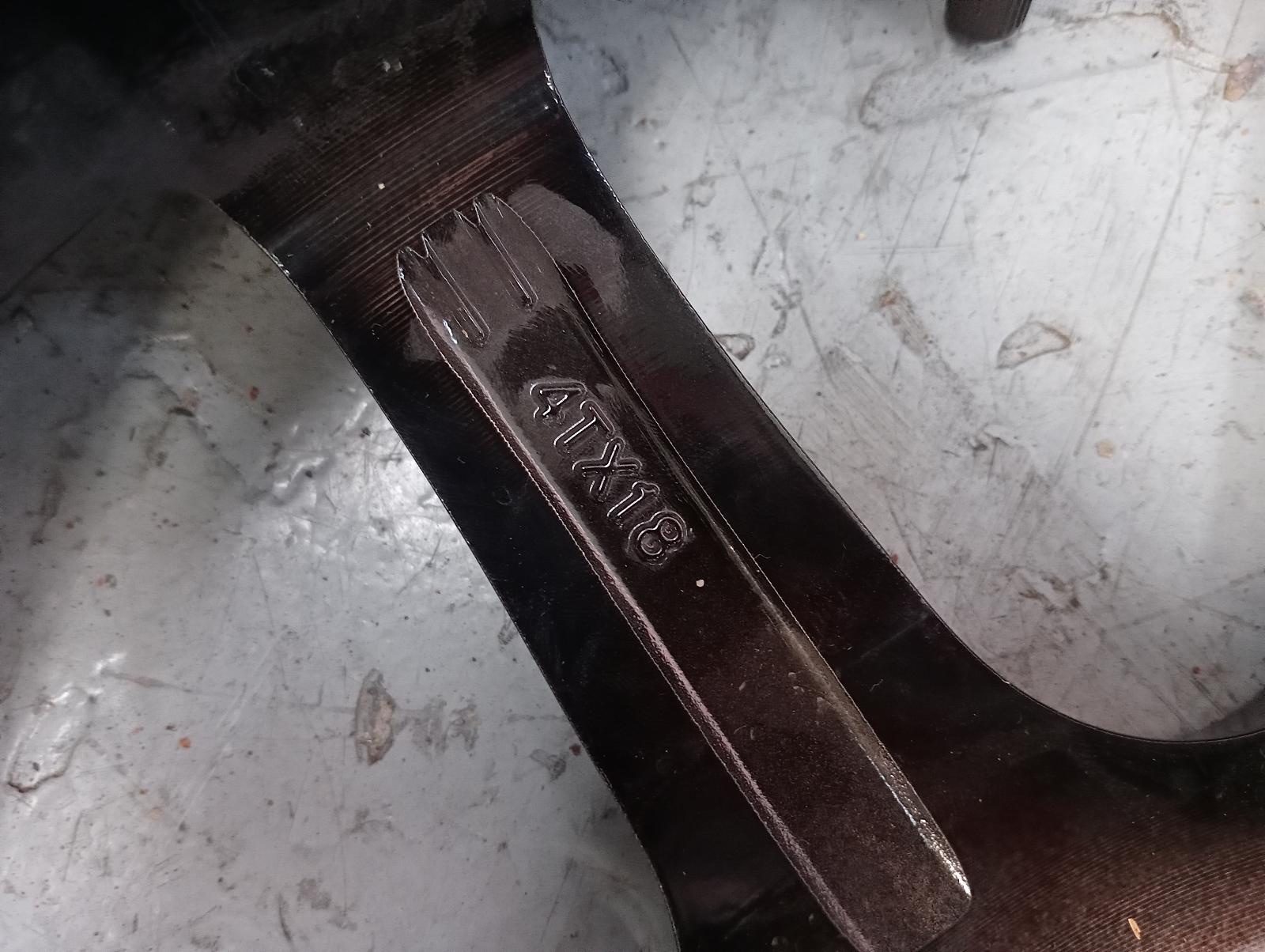 8905701