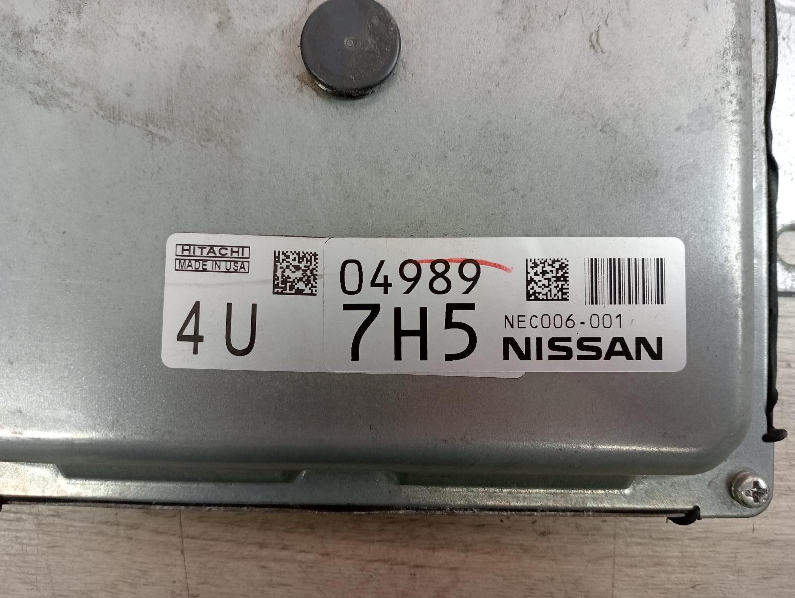 8946160