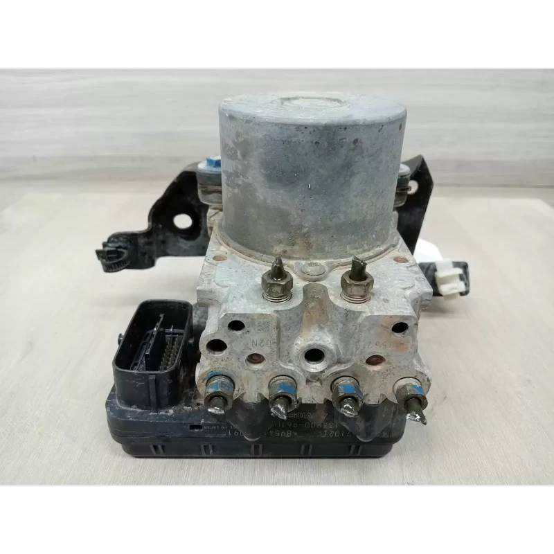 TOYOTA HILUX ABS PUMP/MODULATOR P/N 4454071021, 03/05-08/15 2011