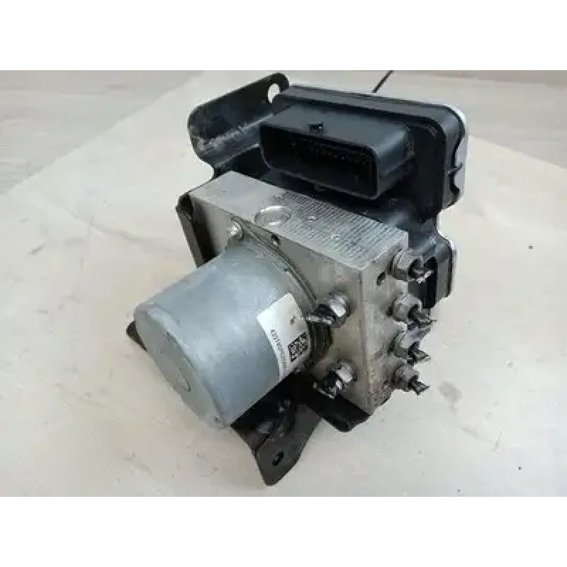 LDV DELIVER 9 ABS PUMP/MODULATOR DIESEL, 2.0, P/N 3330A20025, 07/20- 2021