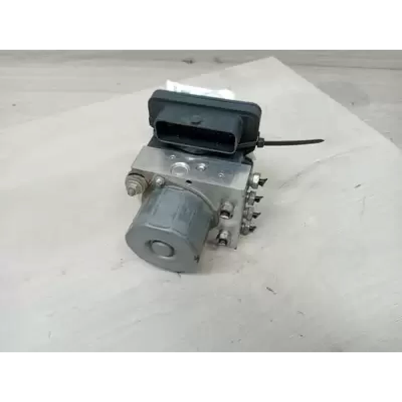 HOLDEN COMMODORE ABS PUMP/MODULATOR VF, W/ TRACTION CONTROL TYPE, 05/13-12/17 20