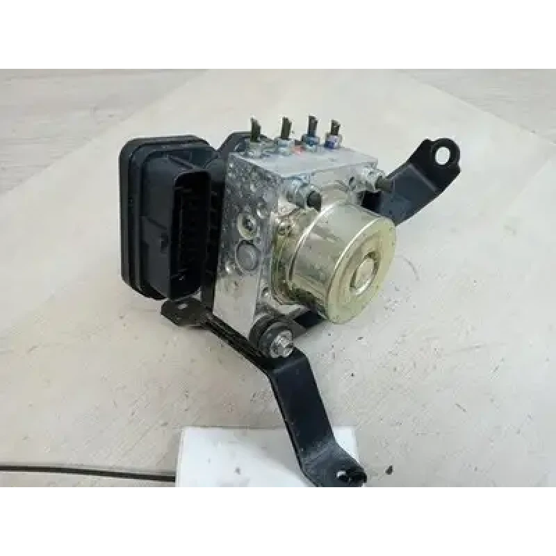 MITSUBISHI TRITON ABS PUMP/MODULATOR MQ, P/N 4670B387, 03/15-10/18 2017