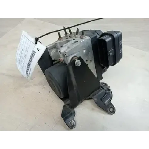 MITSUBISHI TRITON ABS PUMP/MODULATOR MN, P/N 4670A484, 08/09-04/15 2011