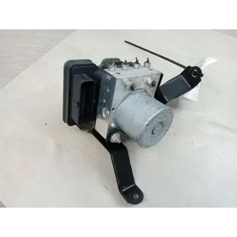 MITSUBISHI PAJERO ABS PUMP/MODULATOR QE, PAJERO SPORT, P/N 4670B425, 10/15- 2017