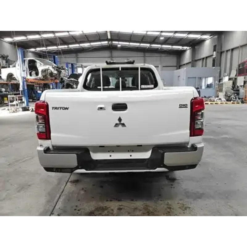 MITSUBISHI TRITON BOOTLID/TAILGATE TAILGATE, MR, SMALL HANDLE, W/ REVERSE CAMERA