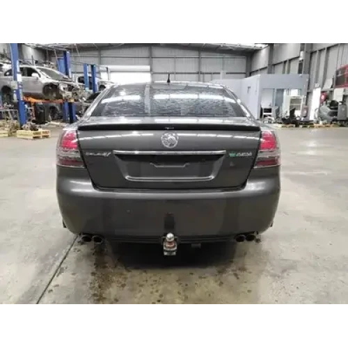 HOLDEN COMMODORE BOOTLID/TAILGATE BOOTLID, VE, CALAIS, LIP SPOILERED, W/ CHROME HOLDEN COMMODORE BOOTLID/TAILGATE BOOTLID, VE, CALAIS, LIP SPOILERED, W/ CHROME