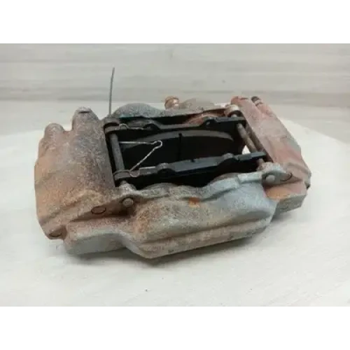 MITSUBISHI PAJERO CALIPER RH FRONT, FOUR PISTON TYPE, NS-NW, 08/06-09/14 2013
