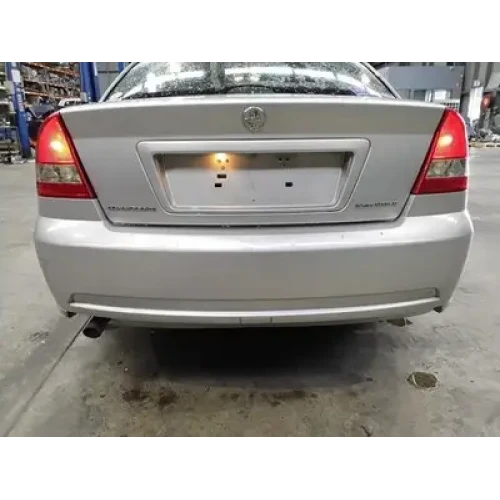 HOLDEN COMMODORE REAR BUMPER VZ, SEDAN, EXECUTIVE, NON PARKING SENSORS TYPE, 08/ HOLDEN COMMODORE REAR BUMPER VZ, SEDAN, EXECUTIVE, NON PARKING SENSORS TYPE, 08/