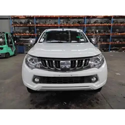 MITSUBISHI TRITON FRONT BUMPER BUMPER BAR, MQ, FLARED TYPE, 03/15-10/18 2017 MITSUBISHI TRITON FRONT BUMPER BUMPER BAR, MQ, FLARED TYPE, 03/15-10/18 2017