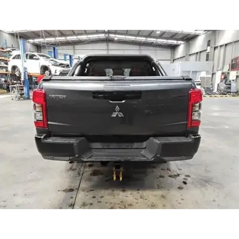 MITSUBISHI TRITON REAR BUMPER BUMPER BAR, W/ PARK SENSOR TYPE, W/ HIGH GLOSS BLA