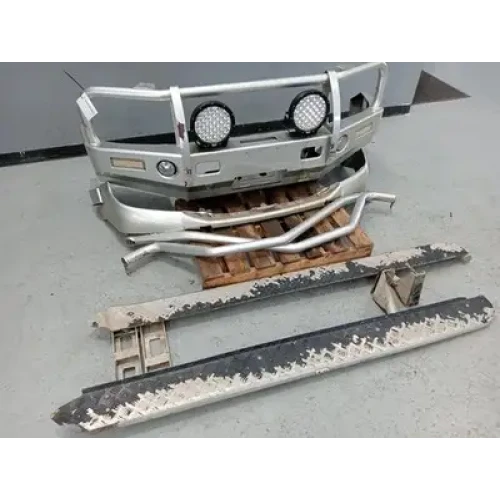 TOYOTA HILUX FRONT BUMPER BULL BAR, STEEL, AFTERMARKET, 07/11-08/15 2012 TOYOTA HILUX FRONT BUMPER BULL BAR, STEEL, AFTERMARKET, 07/11-08/15 2012