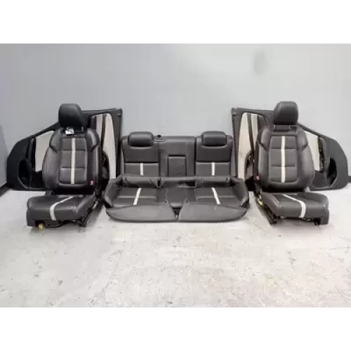 HOLDEN COMMODORE COMPLETE INTERIOR VF, LEATHER, 05/13-12/17 2013