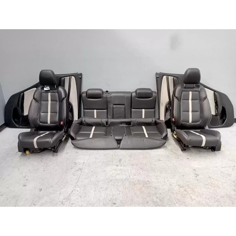 HOLDEN COMMODORE COMPLETE INTERIOR VF, LEATHER, 05/13-12/17 2013