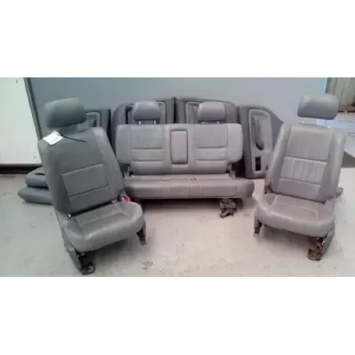 TOYOTA PRADO COMPLETE INTERIOR 95 SERIES 4WD 07/96-07/99 1998