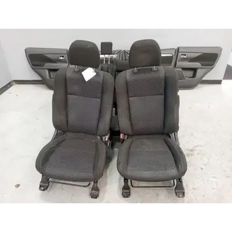 MITSUBISHI OUTLANDER COMPLETE INTERIOR ZK-ZL, CLOTH, 01/15-07/21 2017