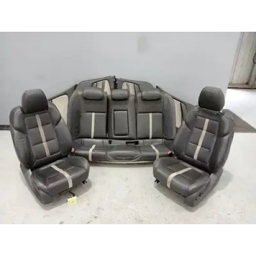 HOLDEN COMMODORE COMPLETE INTERIOR VF, LEATHER, CALAIS, 05/13-12/17 2014