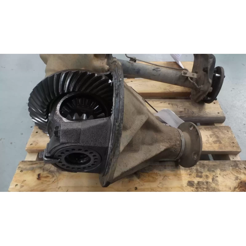 MITSUBISHI TRITON DIFFERENTIAL CENTRE REAR, 2.5, DIESEL, MANUAL T/M, 4WD, MN, 3.