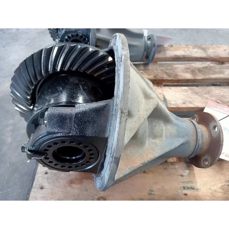 MITSUBISHI TRITON DIFFERENTIAL CENTRE REAR, 3.2, DIESEL, MANUAL T/M, 4WD, ML, 3.