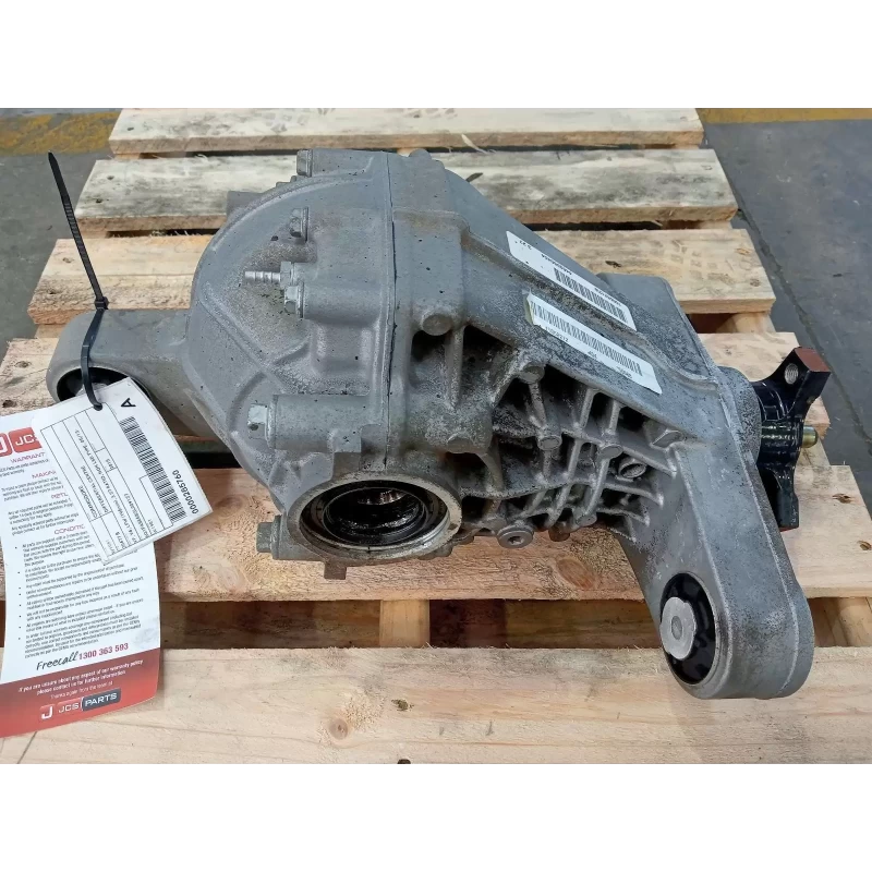 HOLDEN COMMODORE DIFFERENTIAL CENTRE VF, V6, LFW (195mm), 3.27 RATIO, NON LSD TY