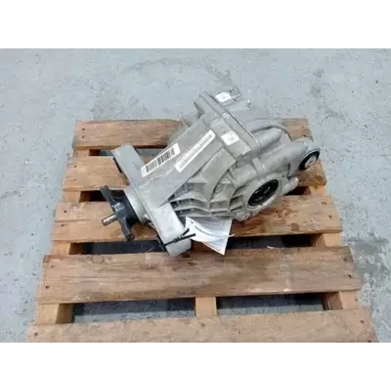 HOLDEN COMMODORE DIFFERENTIAL CENTRE VF, V6, LFX/LWR (210mm), 3.27 RATIO, NON LS