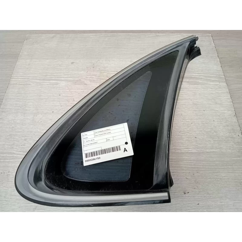 HOLDEN STATESMAN/CAPRICE RIGHT REAR SIDE GLASS WL, 08/04-08/06 2006