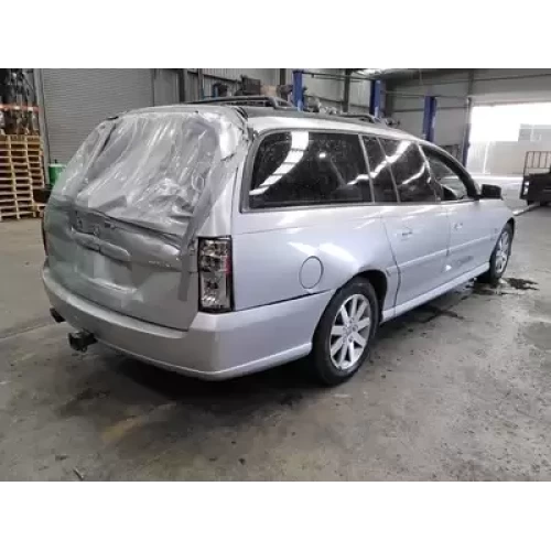 HOLDEN COMMODORE RIGHT REAR SIDE GLASS VT-VZ, WAGON, 09/97-09/07 2002