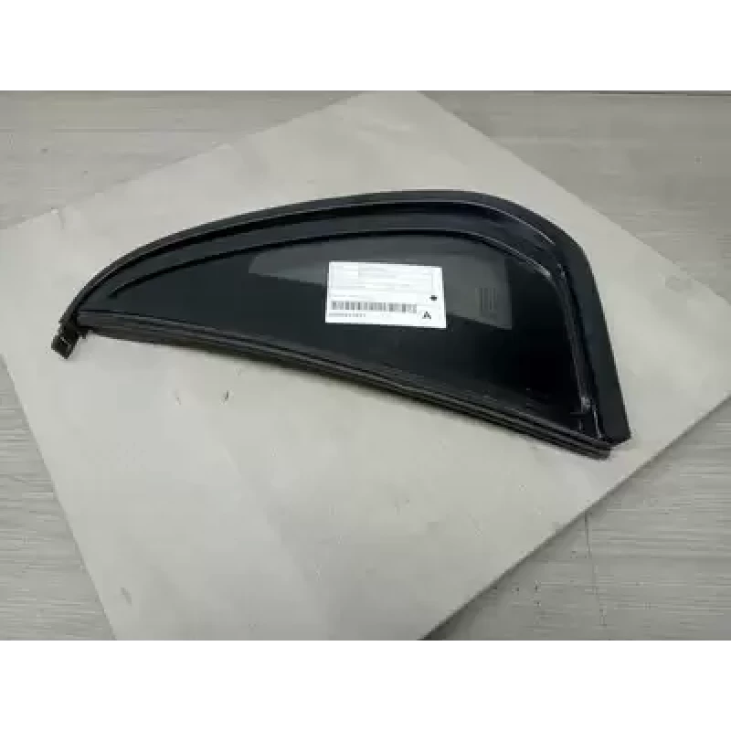 HOLDEN COMMODORE LEFT REAR SIDE GLASS VF, UTE, 05/13-12/17 2014
