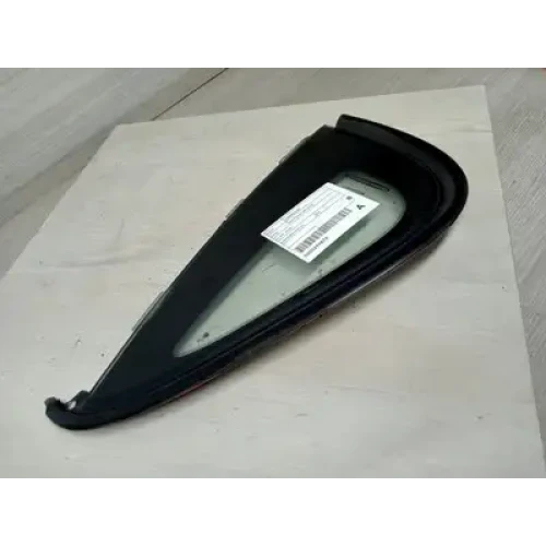 HOLDEN COMMODORE RIGHT REAR SIDE GLASS VU, UTE, 09/00- 2001