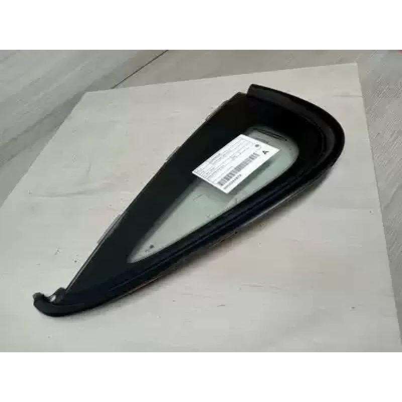 HOLDEN COMMODORE RIGHT REAR SIDE GLASS VU, UTE, 09/00- 2001