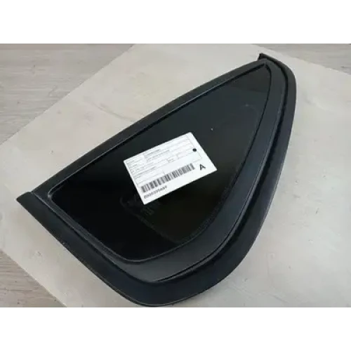 HOLDEN COMMODORE LEFT REAR SIDE GLASS VF, UTE, 05/13-12/17 2016