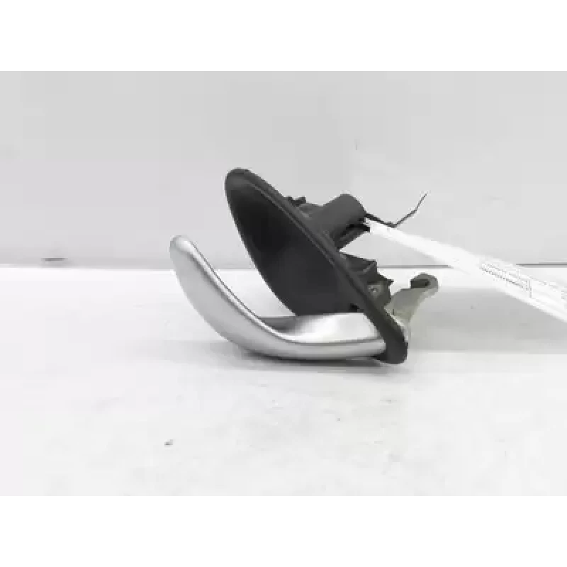 HOLDEN COMMODORE DOOR HANDLE INNER, RH REAR, VT-VZ, 09/97-09/07 2005