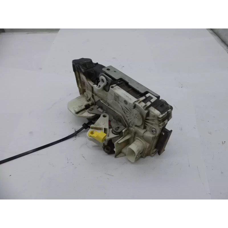 JEEP COMPASS LOCK MECHANISM LEFT FRONT DOOR LOCK, MK, 07/11-12/16 2015