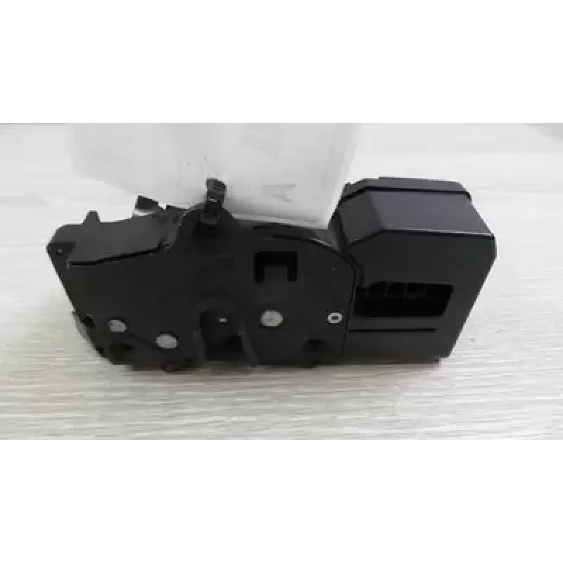 HOLDEN COMMODORE LOCK MECHANISM LEFT FRONT DOOR LOCK, VE, SEDAN, 08/06-05/07 200