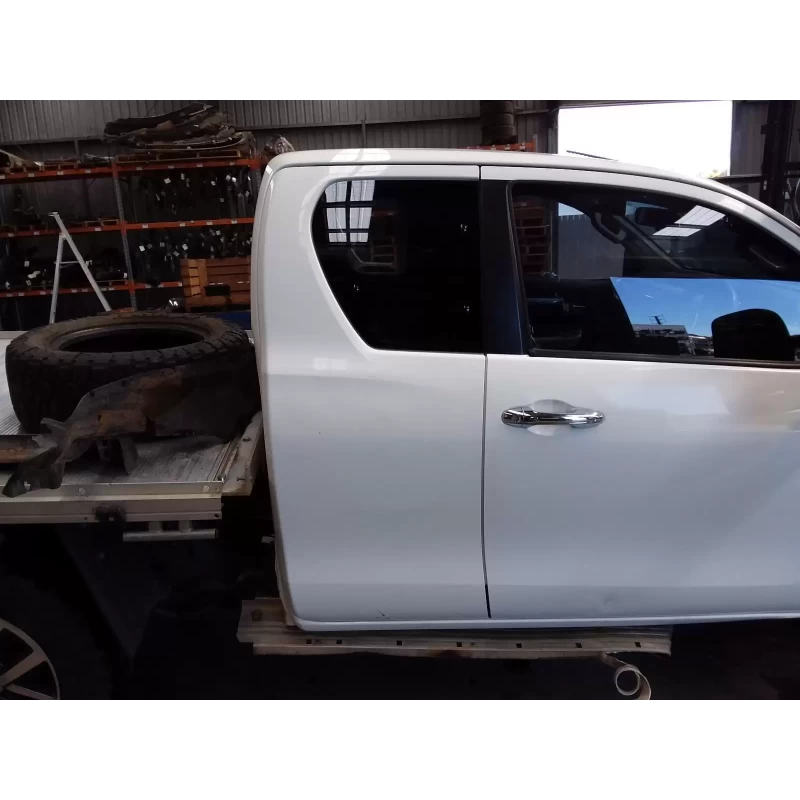 TOYOTA HILUX RIGHT REAR DOOR EXTRA CAB, 09/15- 2018