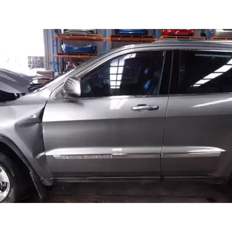 JEEP GRANDCHEROKEE LEFT FRONT DOOR WK, W/ MOULD TYPE, 10/10-03/13 2012