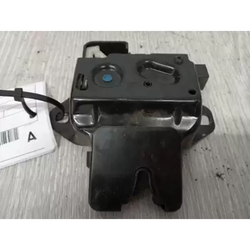HOLDEN COMMODORE LOCK MECHANISM BOOTLID LATCH, VE-VF, 08/06-12/17 2011
