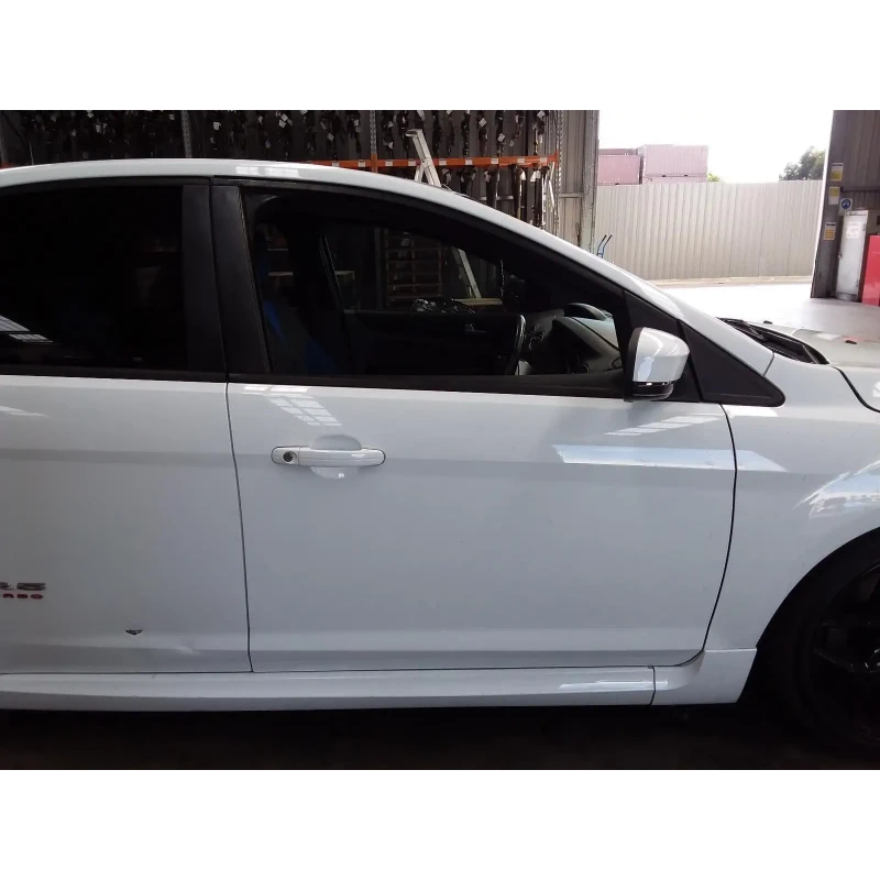 FORD FOCUS RIGHT FRONT DOOR LV, HATCH, XR5, 03/08-07/11 2011