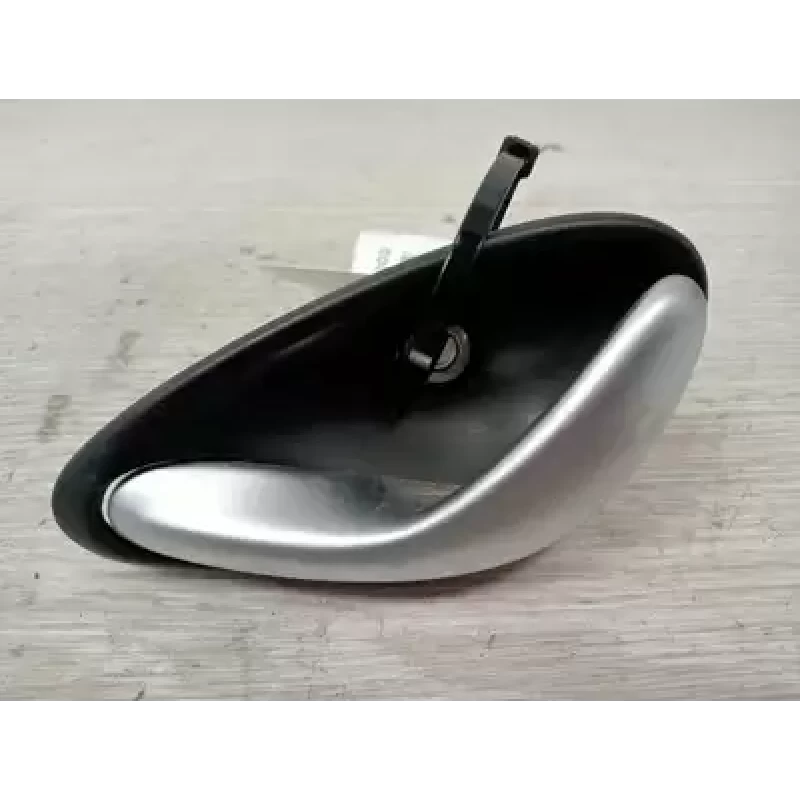 HOLDEN COMMODORE DOOR HANDLE INNER, LH FRONT, VT-VZ, 09/97-09/07 2005