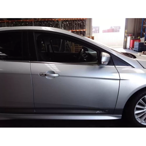 FORD FOCUS RIGHT FRONT DOOR LZ, HATCH/SEDAN, VIN MPB, TREND/SPORT/TITANIUM, 07/1