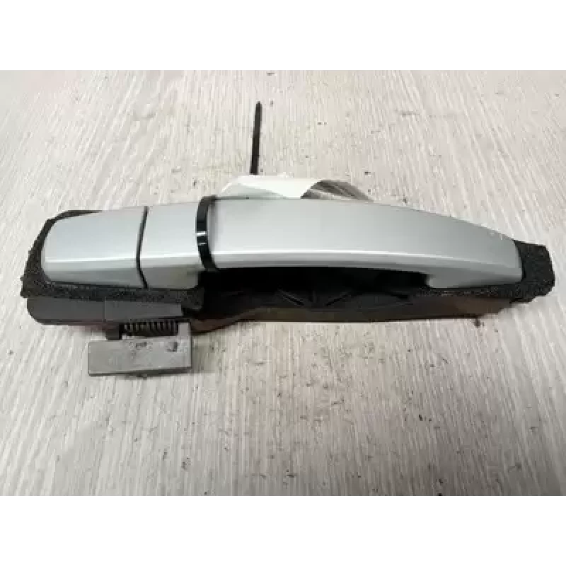HOLDEN CAPTIVA DOOR HANDLE OUTER, LH FRONT, CG, PRIMED, CAPTIVA 5 (4TH VIN = D),