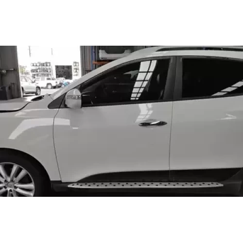 HYUNDAI IX35 LEFT FRONT DOOR LM SERIES, W/ MOULD TYPE, 11/09-01/16 2013